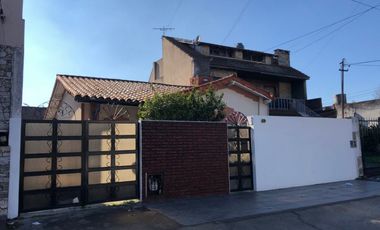 Chalet en venta en Villa Dominico