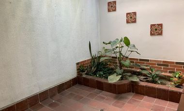 CASA EXCELETE UBICACIÒN AVENIDA CERO ESPECIAL PARA EPS