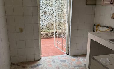 VENDO EXCELENTE CASA EN EL BARRIO JARDIN DE COAVICONSA - BUCARAMANGA. Cod V13606