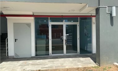 ALQUILO CENTRICO LOCAL COMERCIAL LISTO PARA ESTRENAR