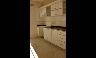 Duplex en Venta Haedo / Moron (A008 782)