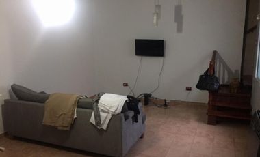 CASA-PH DE 3 AMPLIOS AMBIENTES EN LANUS ESTE