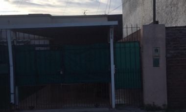 CASA-PH DE 3 AMPLIOS AMBIENTES EN LANUS ESTE