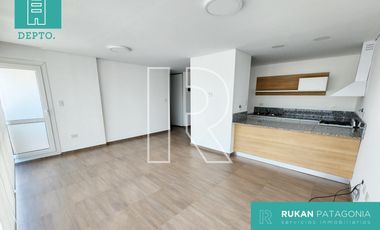 #Alquiler_RUKAN | Dpto. 3 Ambientes (Nivel Ejecutivo) | Zona CENTRO | Calle DAMEVIN y AV. DEL TRABAJO | Caleta Olivia.-