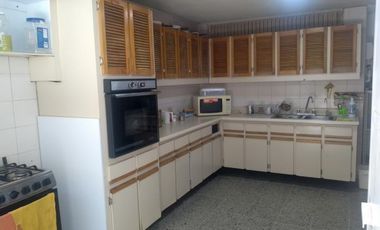 casa en venta en barrio blanco. Cod V101282