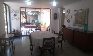 casa en venta en barrio blanco. Cod V101282