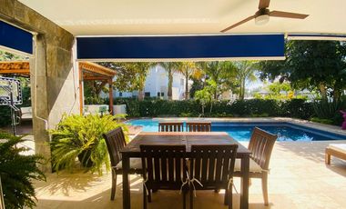 Casa en Fraccionamiento en Paraíso Country Club Emiliano Zapata - CAEN-1018-Fr