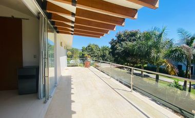 Casa en Fraccionamiento en Paraíso Country Club Emiliano Zapata - CAEN-1018-Fr
