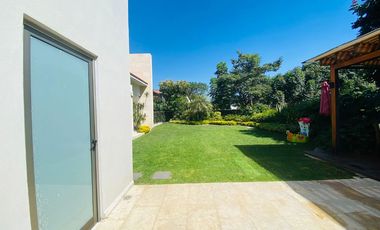 Casa en Fraccionamiento en Paraíso Country Club Emiliano Zapata - CAEN-1018-Fr