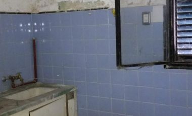 CASA PH PLANTA BAJA DE 2 AMBIENTES CON FONDO Y JARDIN.