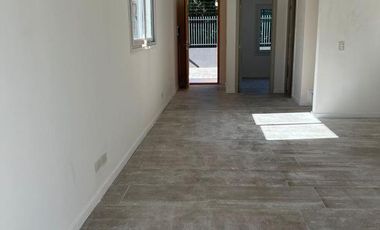 Dúplex con jardín en Saravi Village, Pilar