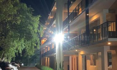 Dúplex con jardín en Saravi Village, Pilar