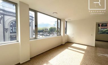 edificio en arriendo en alpujarrra. Cod A10665