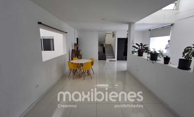 casa en arriendo en florida nueva. Cod A66063