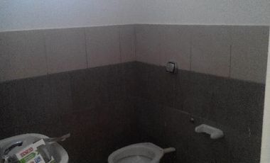 Departamento 3 AMB CON PATIO Y  cochera. tigre. tacuari 255. todo incluido(  no abona expensas. abl agua )