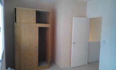 Departamento 3 AMB CON PATIO Y  cochera. tigre. tacuari 255. todo incluido(  no abona expensas. abl agua )