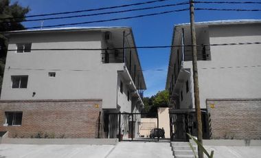 Departamento 3 AMB CON PATIO Y  cochera. tigre. tacuari 255. todo incluido(  no abona expensas. abl agua )