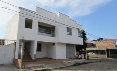 edificio en venta en los patios, patio centro. Cod V18164