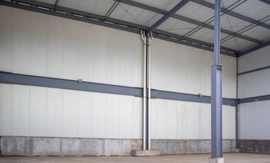 SE VENDE BODEGA EN COSTA DEL ESTE >>VIA PRINCIPAL<<