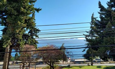 Departamento en venta en Bariloche. Vista al lago. Cochera. Gimnasio   salón.