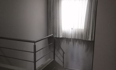 ALQUILO CASA DE 4 HABITACIONES EN NAPOLI