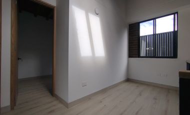 casa en arriendo/venta en retiro. Cod V215516