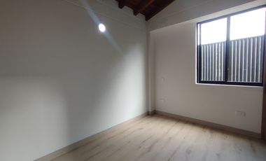 casa en arriendo/venta en retiro. Cod V215516