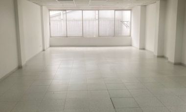 oficina en arriendo en suba centro. Cod A7033601