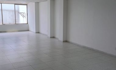 oficina en arriendo en suba centro. Cod A7033601