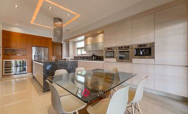 CASA DE LUJO CON VISTA PANORAMICA EN EL PALOMAR