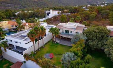 CASA DE LUJO CON VISTA PANORAMICA EN EL PALOMAR