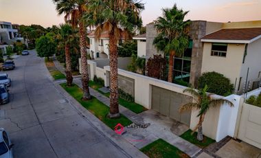 CASA DE LUJO CON VISTA PANORAMICA EN EL PALOMAR