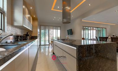 CASA DE LUJO CON VISTA PANORAMICA EN EL PALOMAR