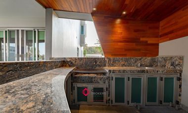 CASA DE LUJO CON VISTA PANORAMICA EN EL PALOMAR