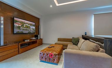 CASA DE LUJO CON VISTA PANORAMICA EN EL PALOMAR