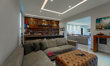 CASA DE LUJO CON VISTA PANORAMICA EN EL PALOMAR