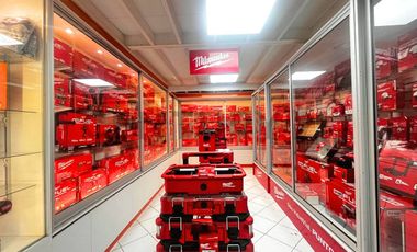 Arriendo local comercial sector Av Balmaceda