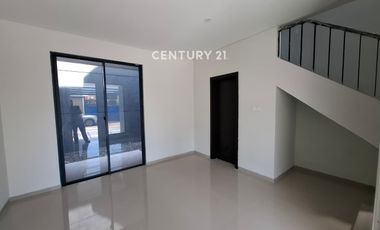 Rumah Brand New Dekat Pintul Tol Graha Raya JS17086