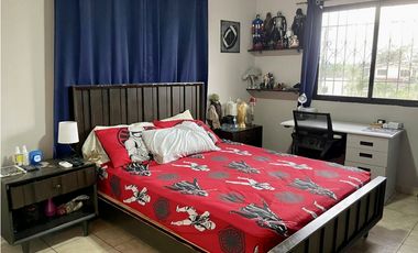 SE VENDE HERMOSA CASA EN LAS CUMBRES