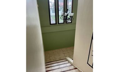 SE VENDE HERMOSA CASA EN LAS CUMBRES