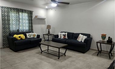 SE VENDE HERMOSA CASA EN LAS CUMBRES