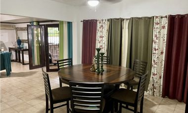 SE VENDE HERMOSA CASA EN LAS CUMBRES