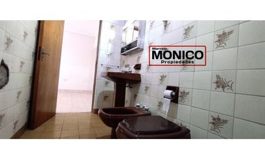 Venta casa más depto paso del rey centro