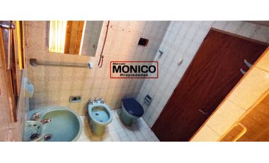 Venta casa más depto paso del rey centro