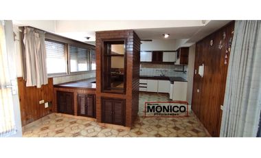 Venta casa más depto paso del rey centro