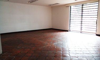 PR14004 Casa comercial en arriendo en el sector Santa María de los Ángeles