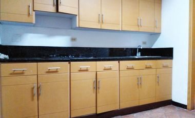 PR14004 Casa comercial en arriendo en el sector Santa María de los Ángeles