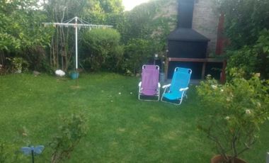 HERMOSO INMUEBLE, 1/2 CUADRA DEL INSTITUTO CONCORDIA