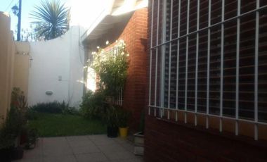 HERMOSO INMUEBLE, 1/2 CUADRA DEL INSTITUTO CONCORDIA