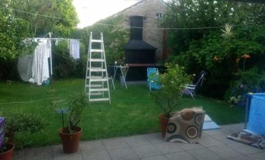 HERMOSO INMUEBLE, 1/2 CUADRA DEL INSTITUTO CONCORDIA